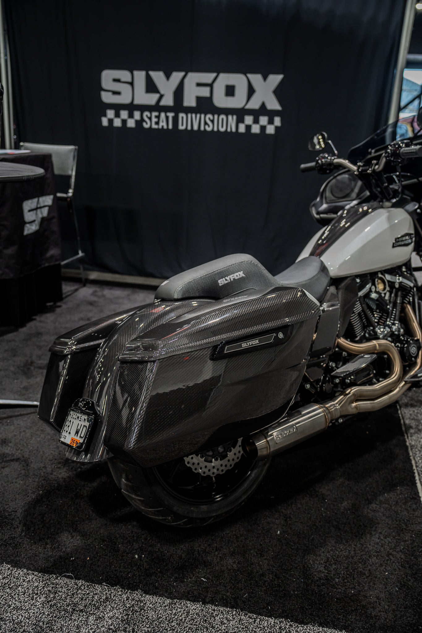 SLYFOX Carbon Saddlebag Bottoms (Gloss) 23.5+ Touring