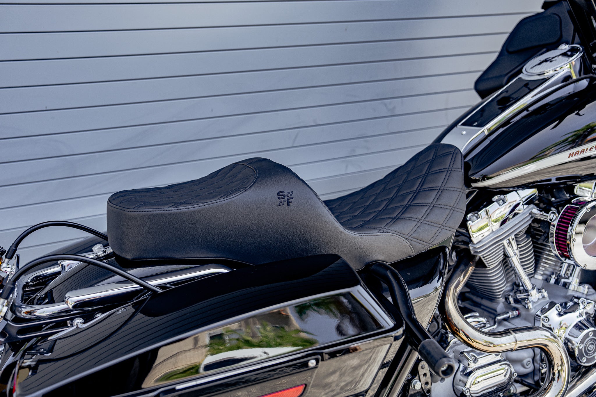 SLYFOX Chariot Diamond Stitch Seat (Black Logo) Touring '97 - '07