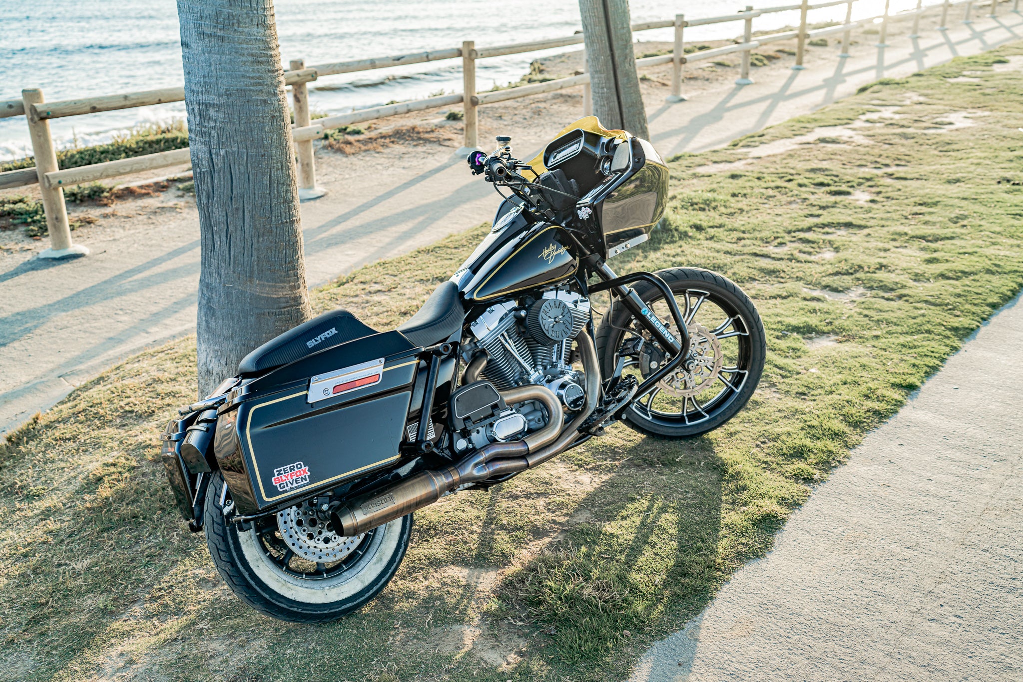 SLYFOX Drifter Seat (Grey Logo) Touring 97 - 07