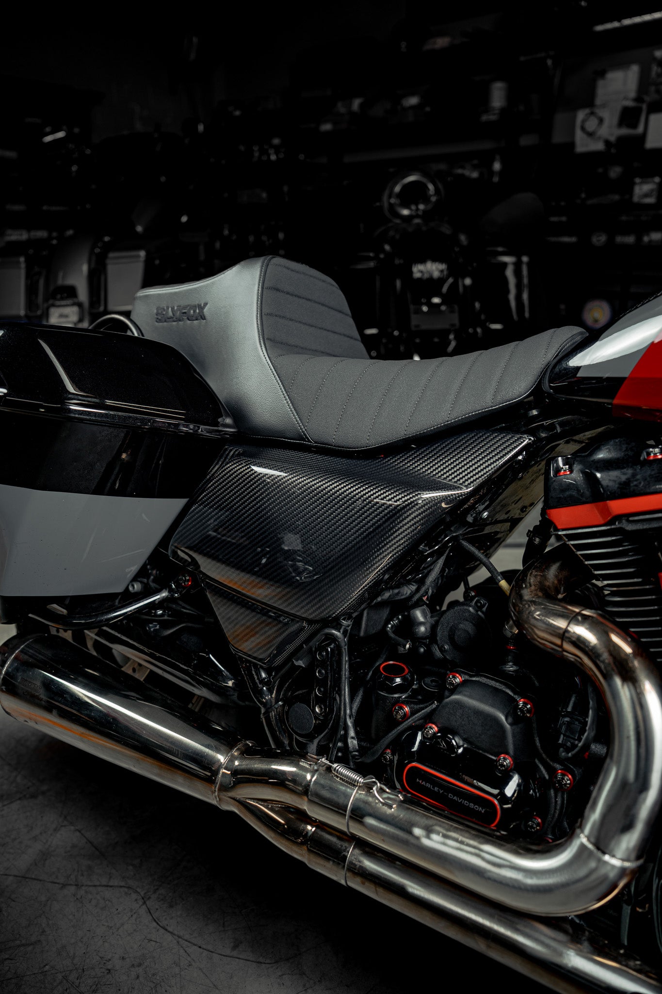 SLYFOX HighNoon Tuck N Roll Seat (Black Logo) Touring 23.5+