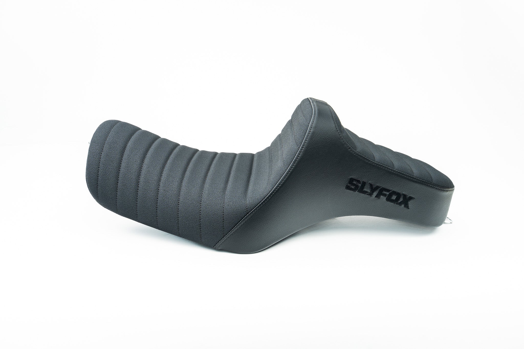 SLYFOX Highnoon Tuck N Roll Seat (Black Logo) Sportster '04+