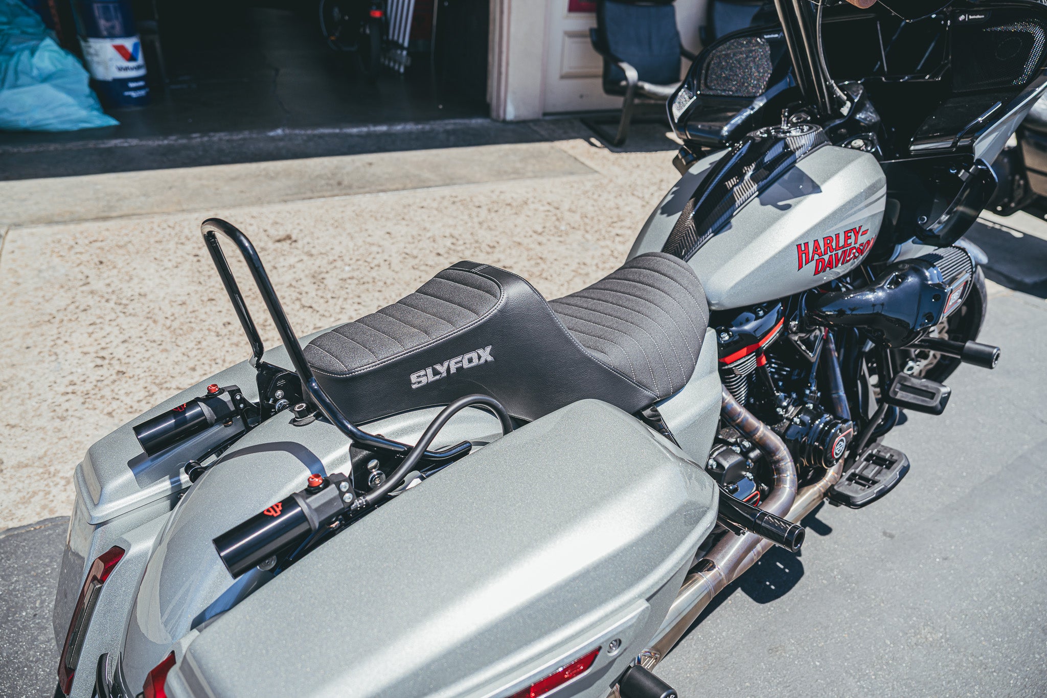 SLYFOX HighNoon Seat (Grey Logo) Touring 23.5+