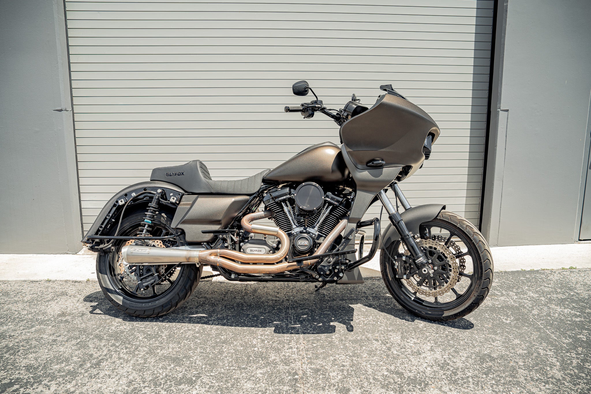 SLYFOX Highnoon Tuck N Roll Seat (Black) - Touring '08-'23