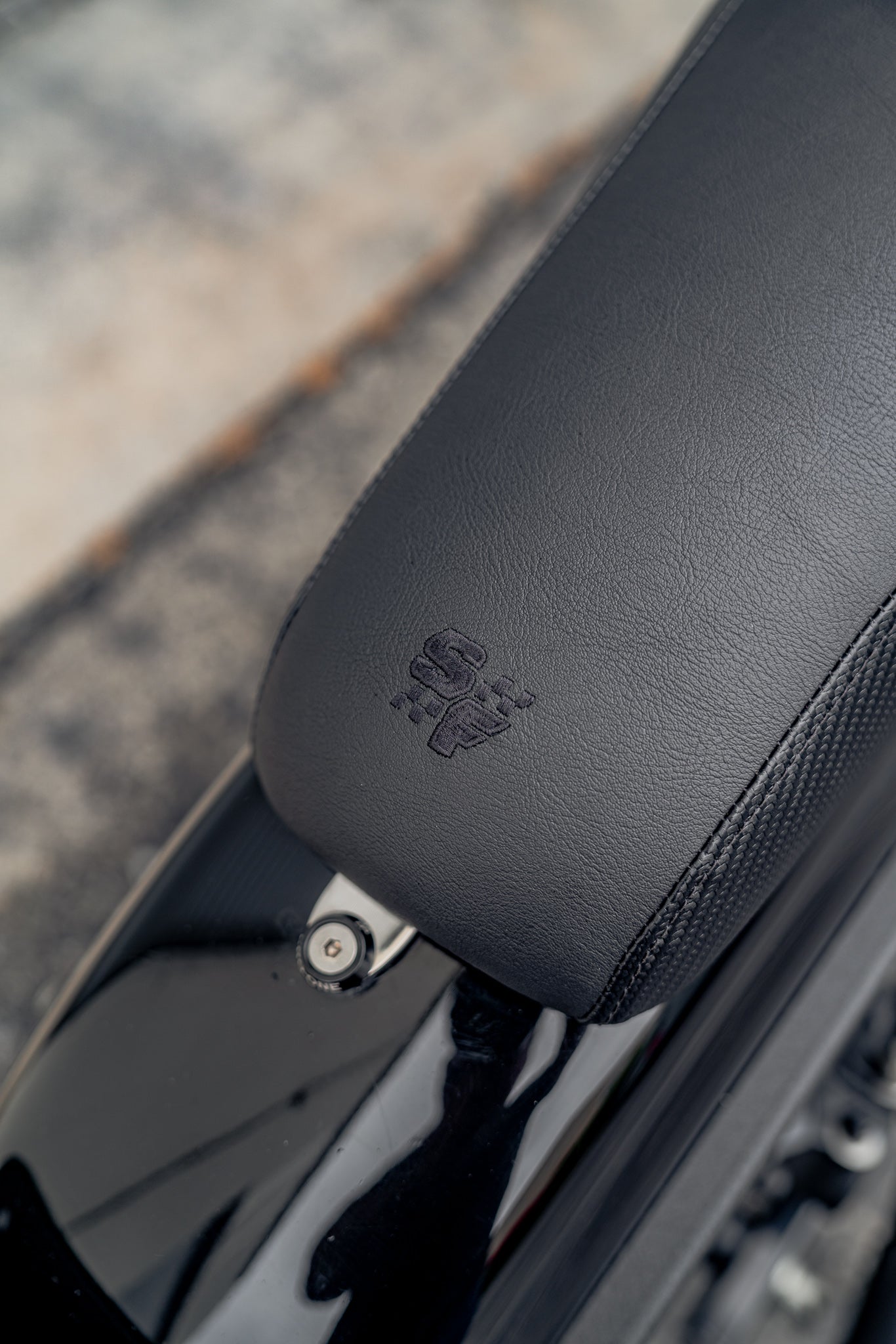 SLYFOX Drifter Seat (Black Logo) Dyna 96 - 03