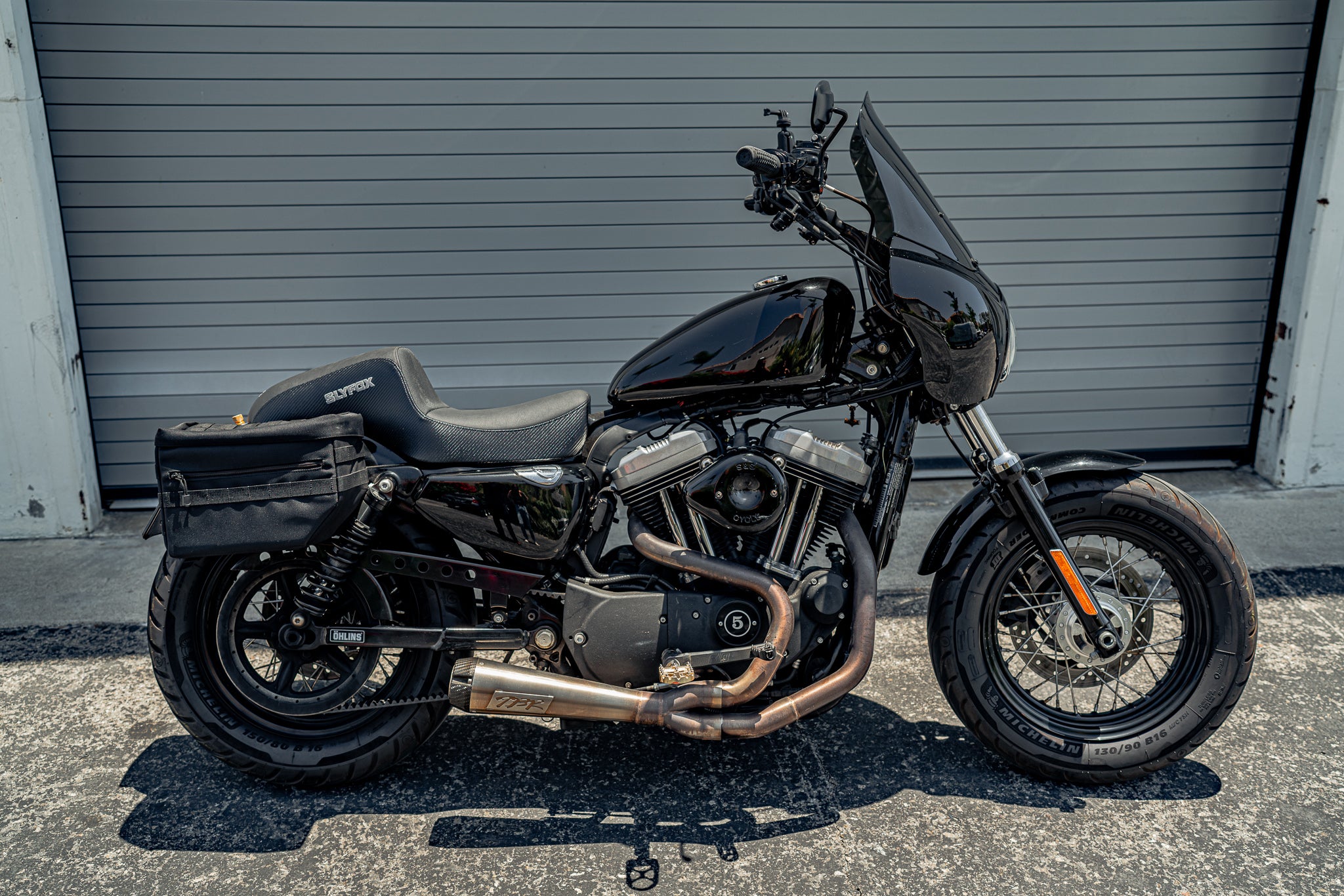 SLYFOX Drifter Seat (Grey Logo) Sportster 04 - 22