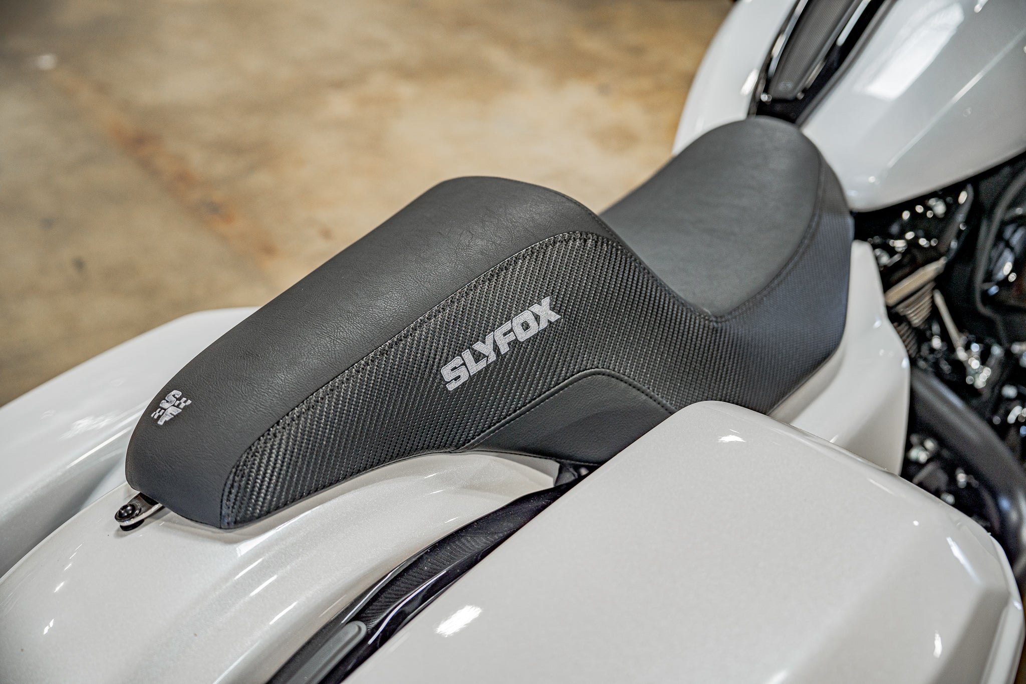 SLYFOX Drifter Seat (Grey Logo) Touring 23.5+