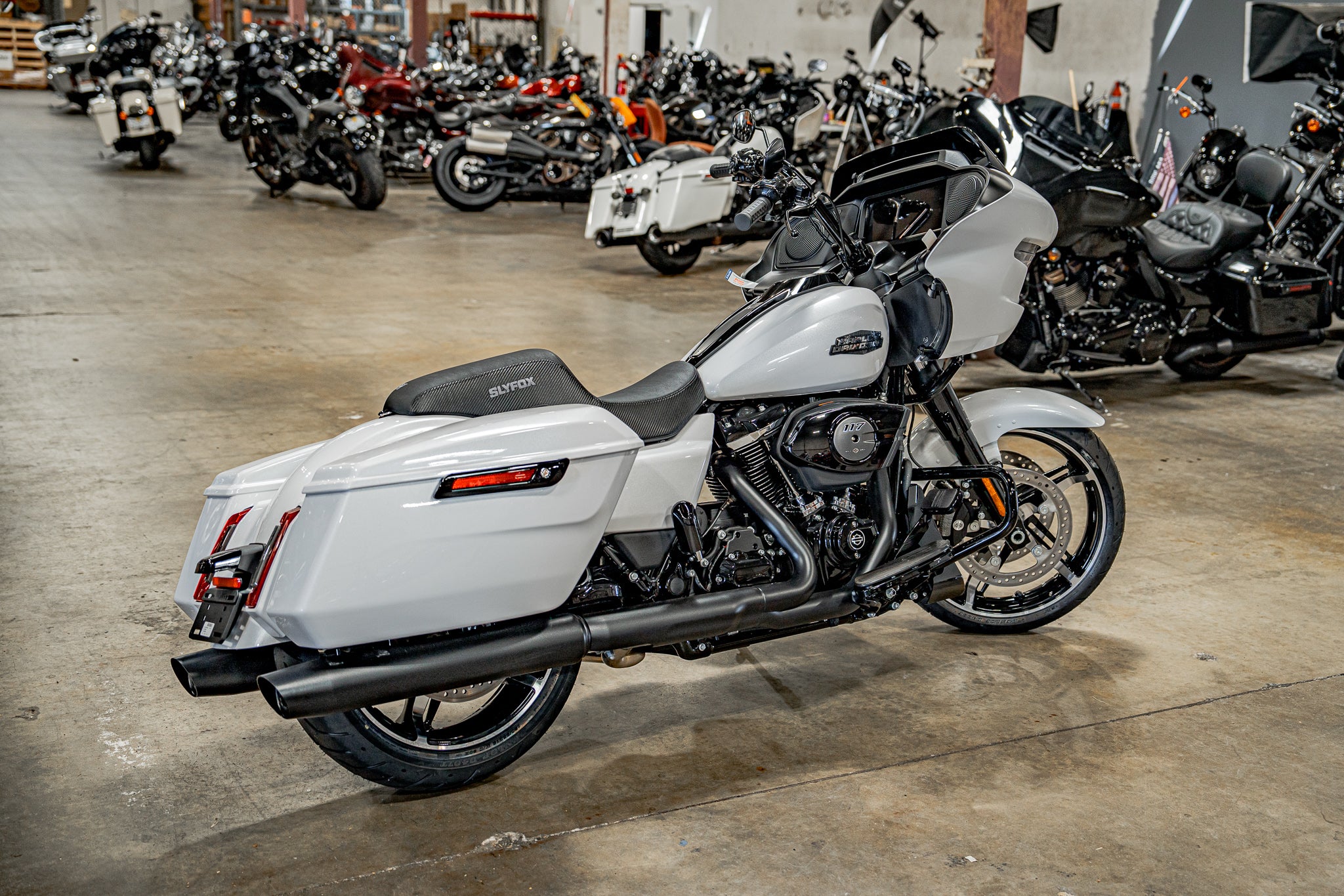 SLYFOX Drifter Seat (Grey Logo) Touring 23.5+