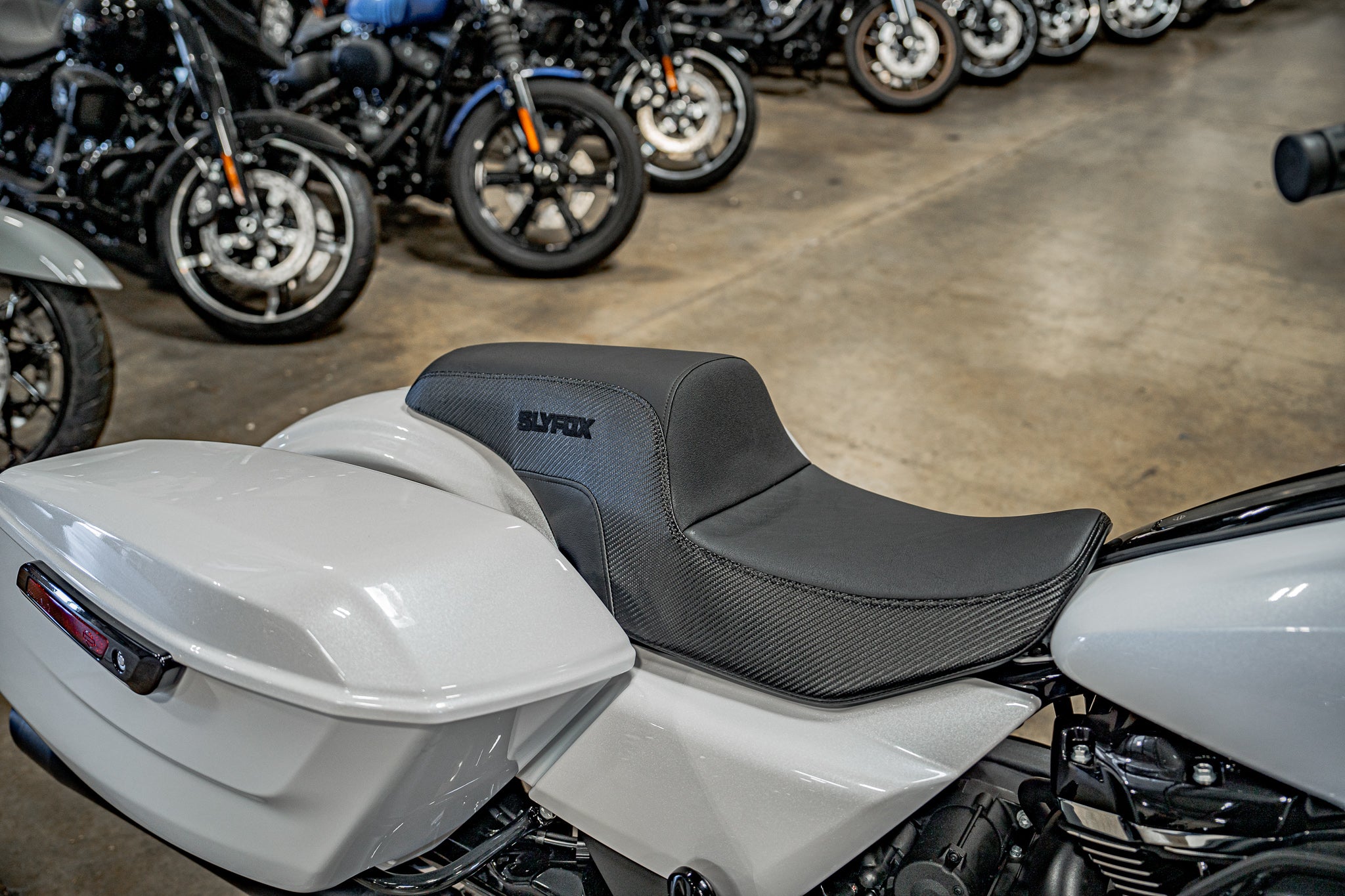 SLYFOX Drifter Seat (Black Logo) Touring 23.5+