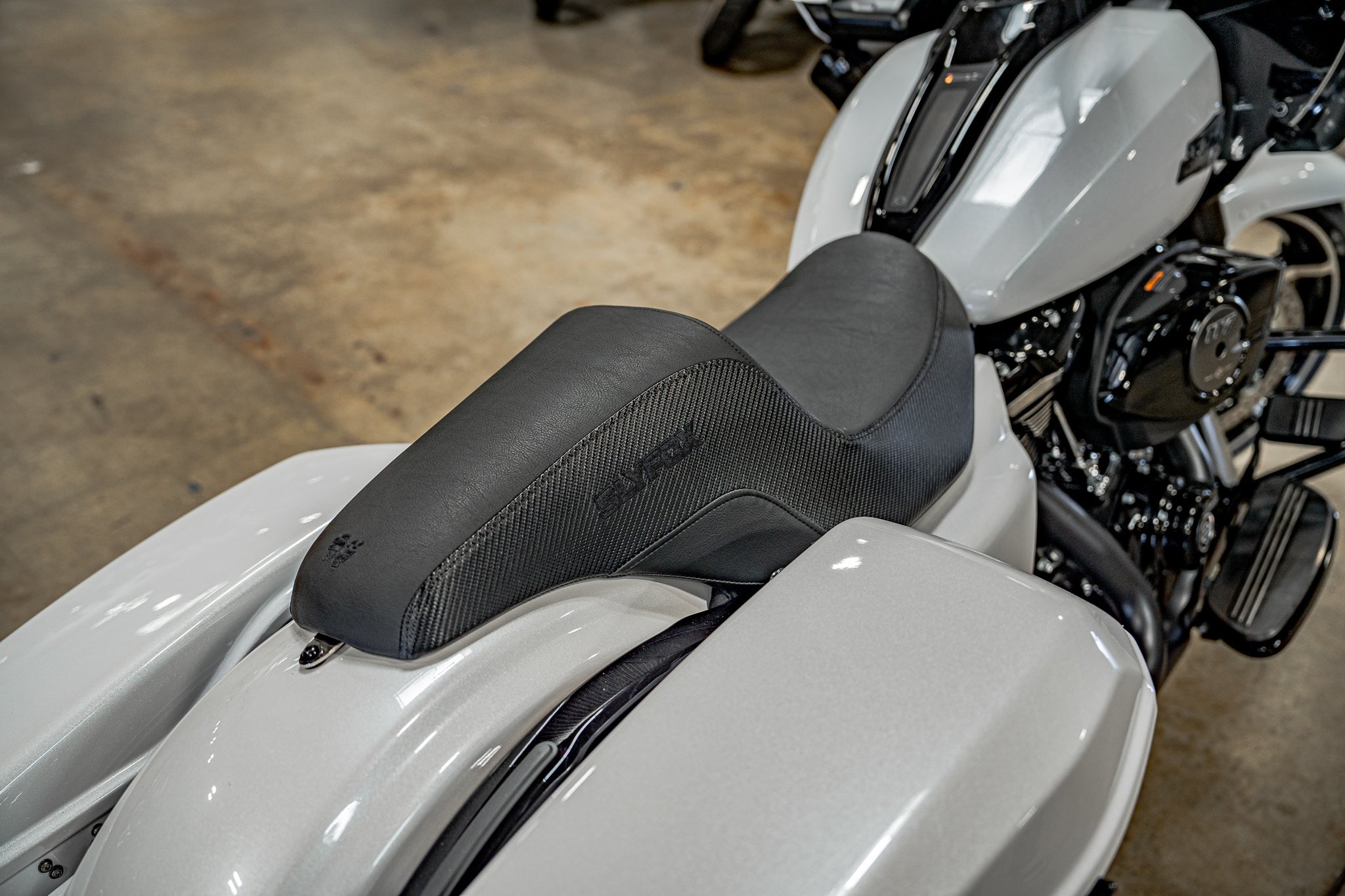 SLYFOX Drifter Seat (Black Logo) Touring 23.5+