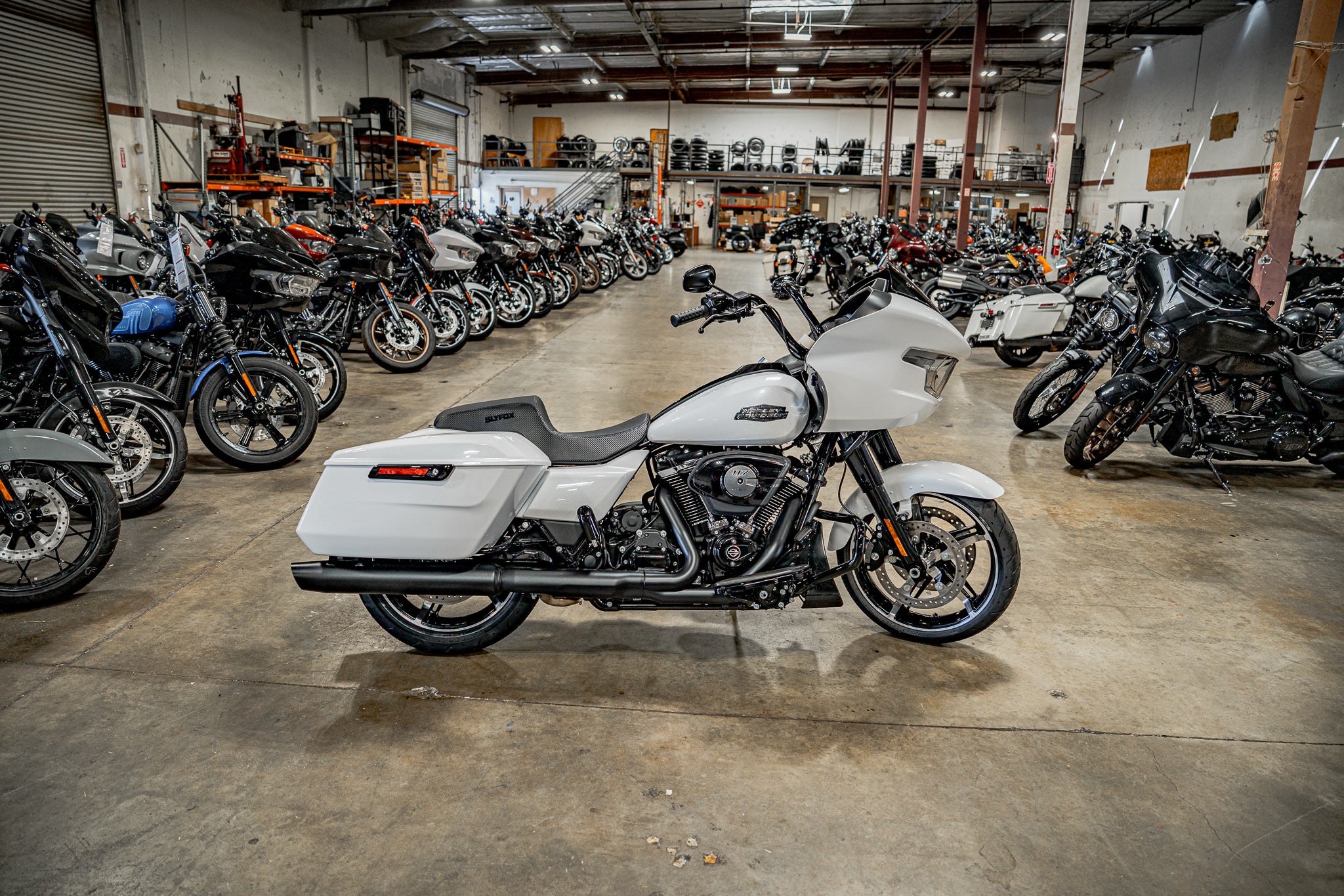 SLYFOX Drifter Seat (Black Logo) Touring 23.5+