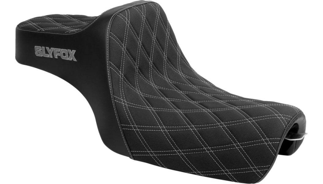 SLYFOX Highnoon Diamond Stitch Seat (Silver Logo) Sportster '04+