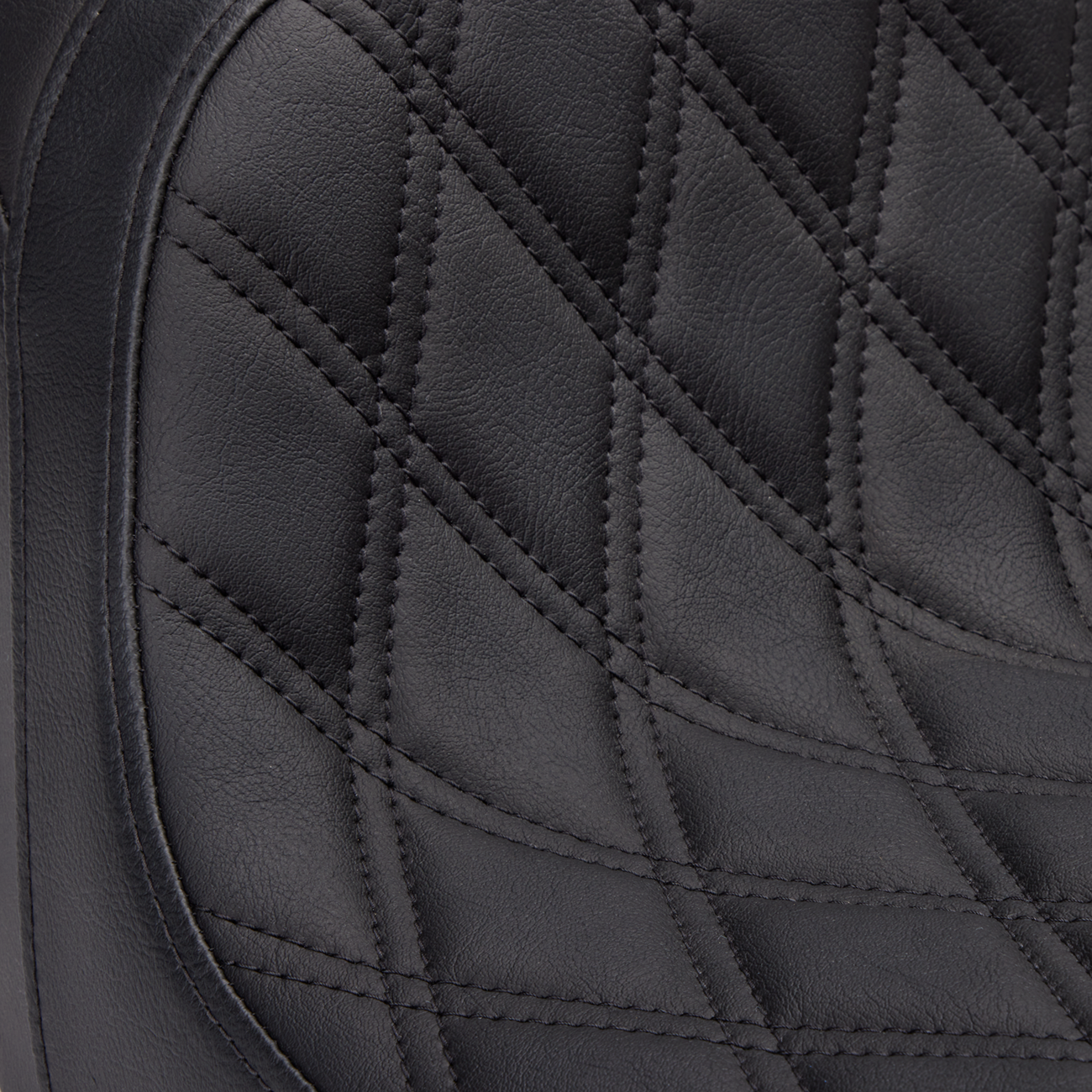 DRAG SPECIALTIES SEATS Predator 2-Up Seat - Vinyl - Double Diamond - w/o Backrest - FLH/FLTR '08-'23 0801-1500