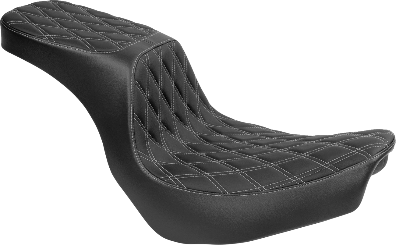 DRAG SPECIALTIES SEATS Predator 2-Up Seat - Vinyl - Double Diamond - Silver Stitching - FLSB/FXLRS '18-'24 4688C