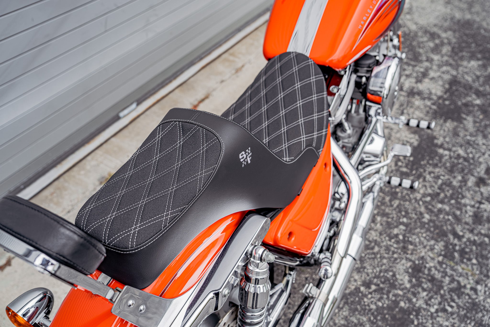 SLYFOX HighNoon Diamond Stitch Seat (Grey Logo) FXR