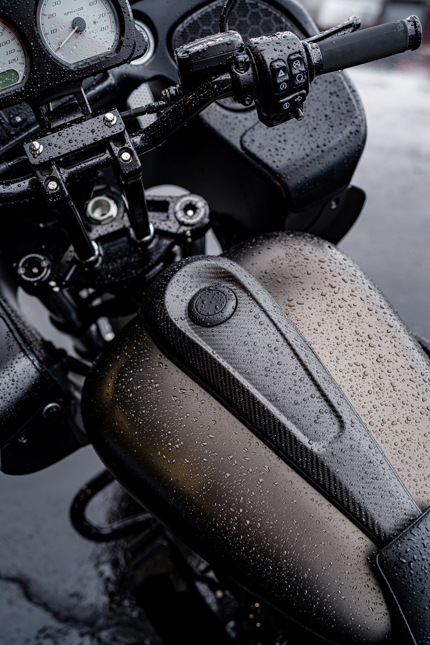 Carbon Dash with Center Fill (Matte) Touring 08 - 22