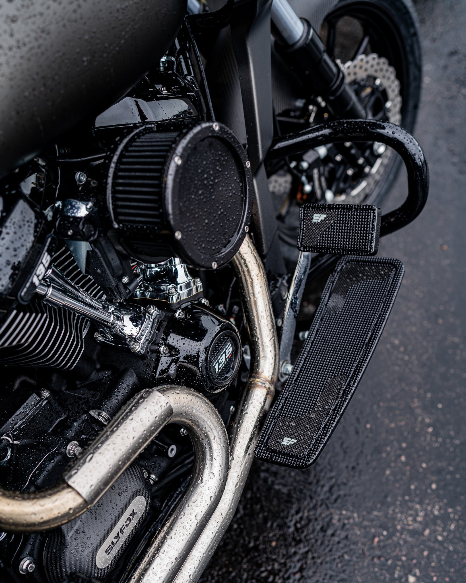 SLY F／LEATHERFLIGHTJK SlyFox 0801-1839 Drifter seat 24 2024 Harley FL M8 4685A