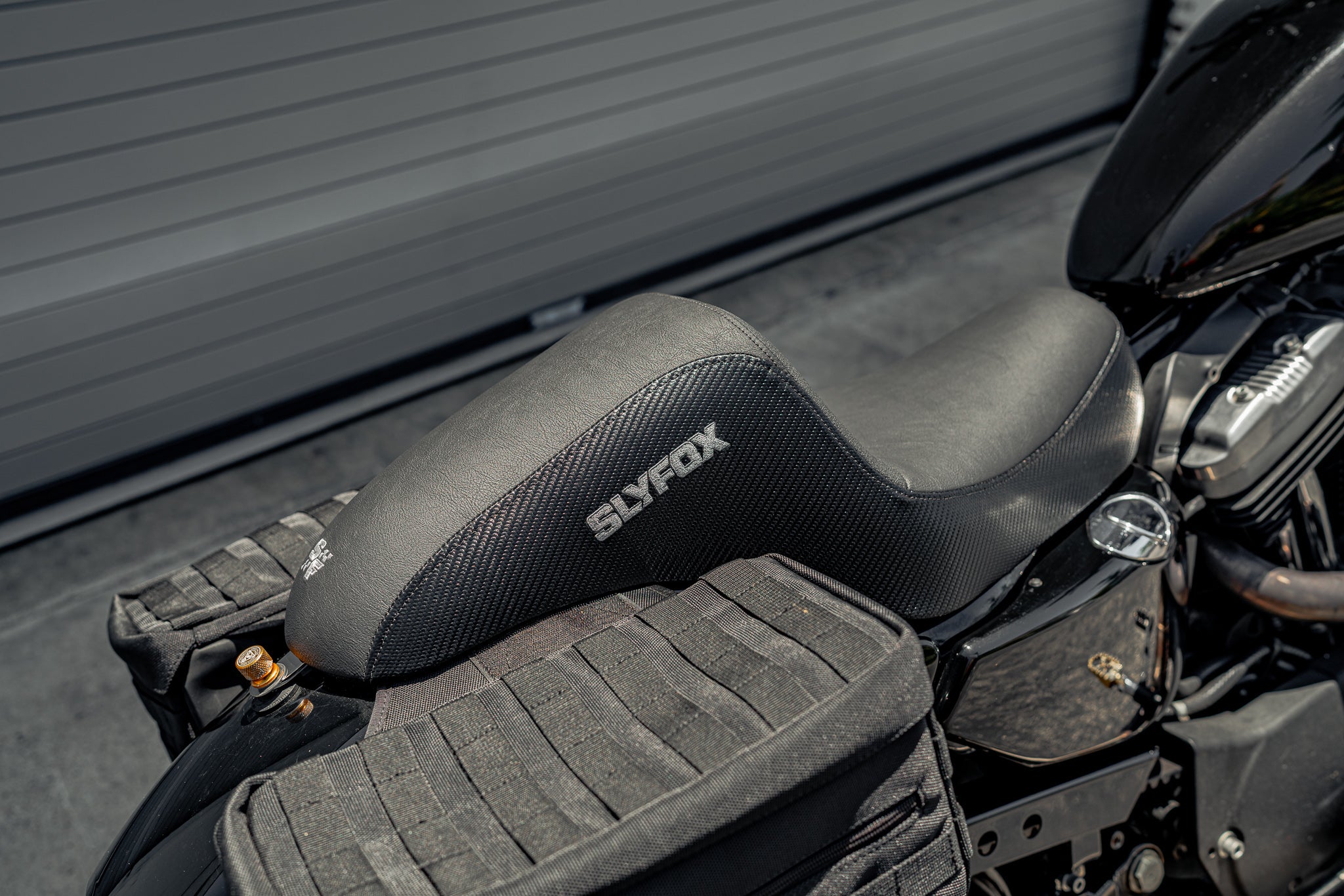 SLYFOX- Sportster XL '04-'22 Drifter Seat - Gray Logo